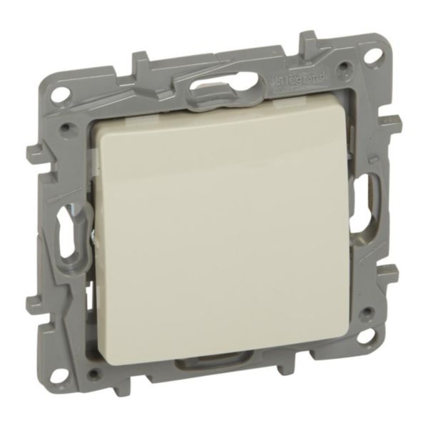 Legrand - NiLoe - бутон еднополюсен 6A КРЕМ 764607